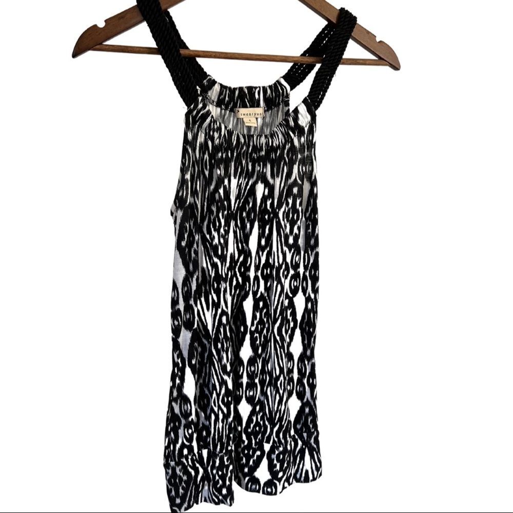 Y2K Twenty One Forever 21 Black and White Aztec Rope Straps Tank Top Size Small
